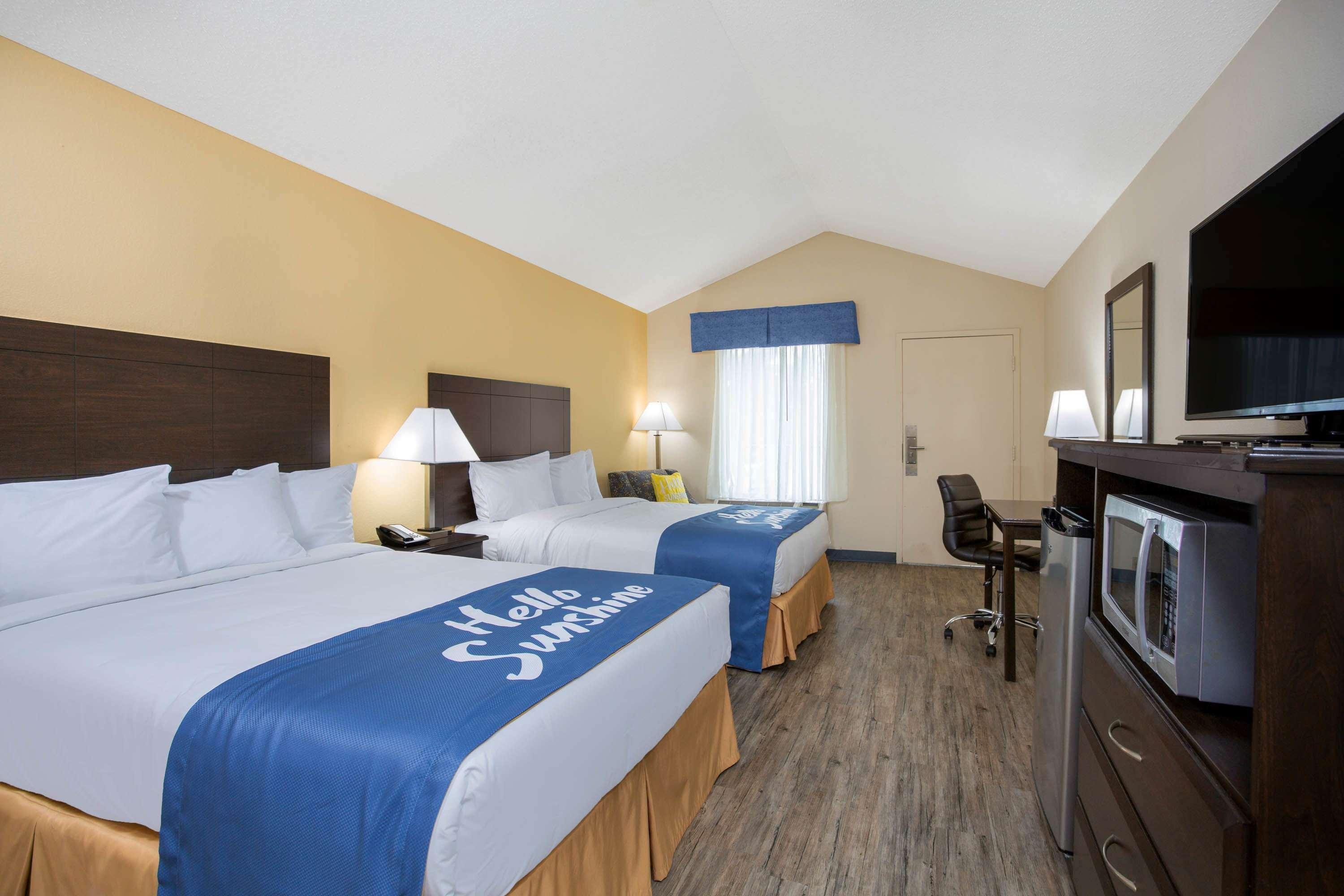 Days Inn By Wyndham Lake City Ngoại thất bức ảnh