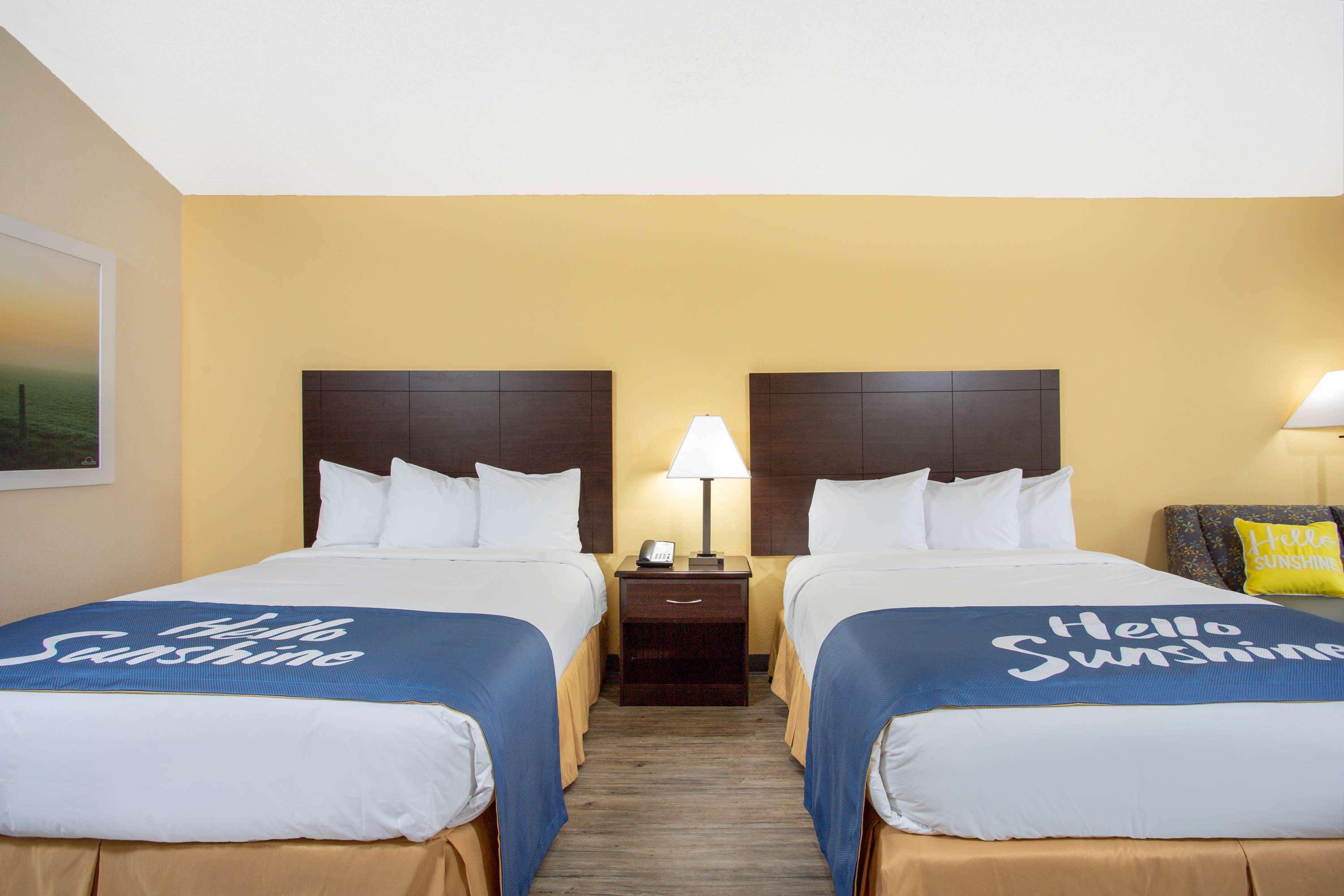 Days Inn By Wyndham Lake City Ngoại thất bức ảnh