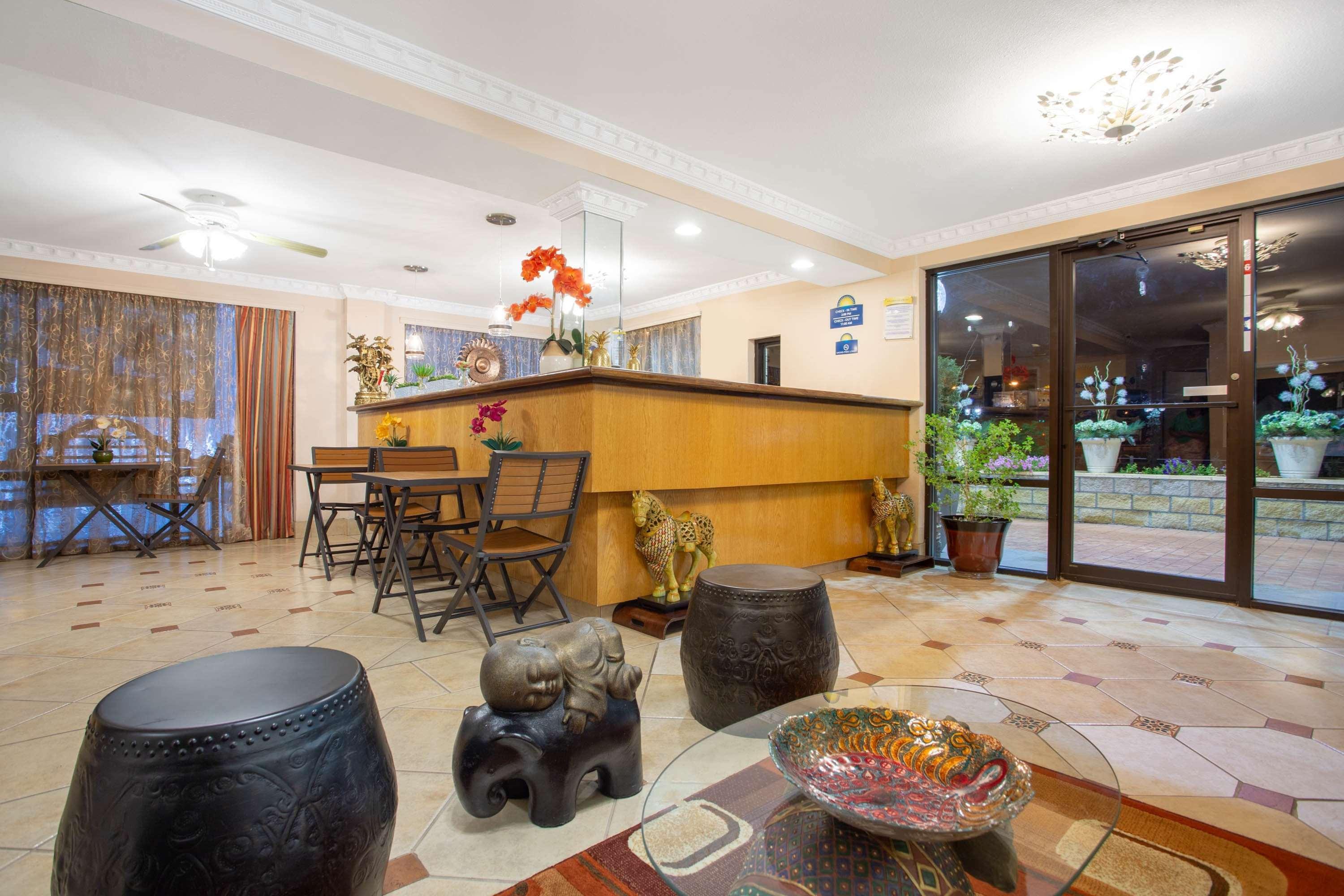 Days Inn By Wyndham Lake City Ngoại thất bức ảnh