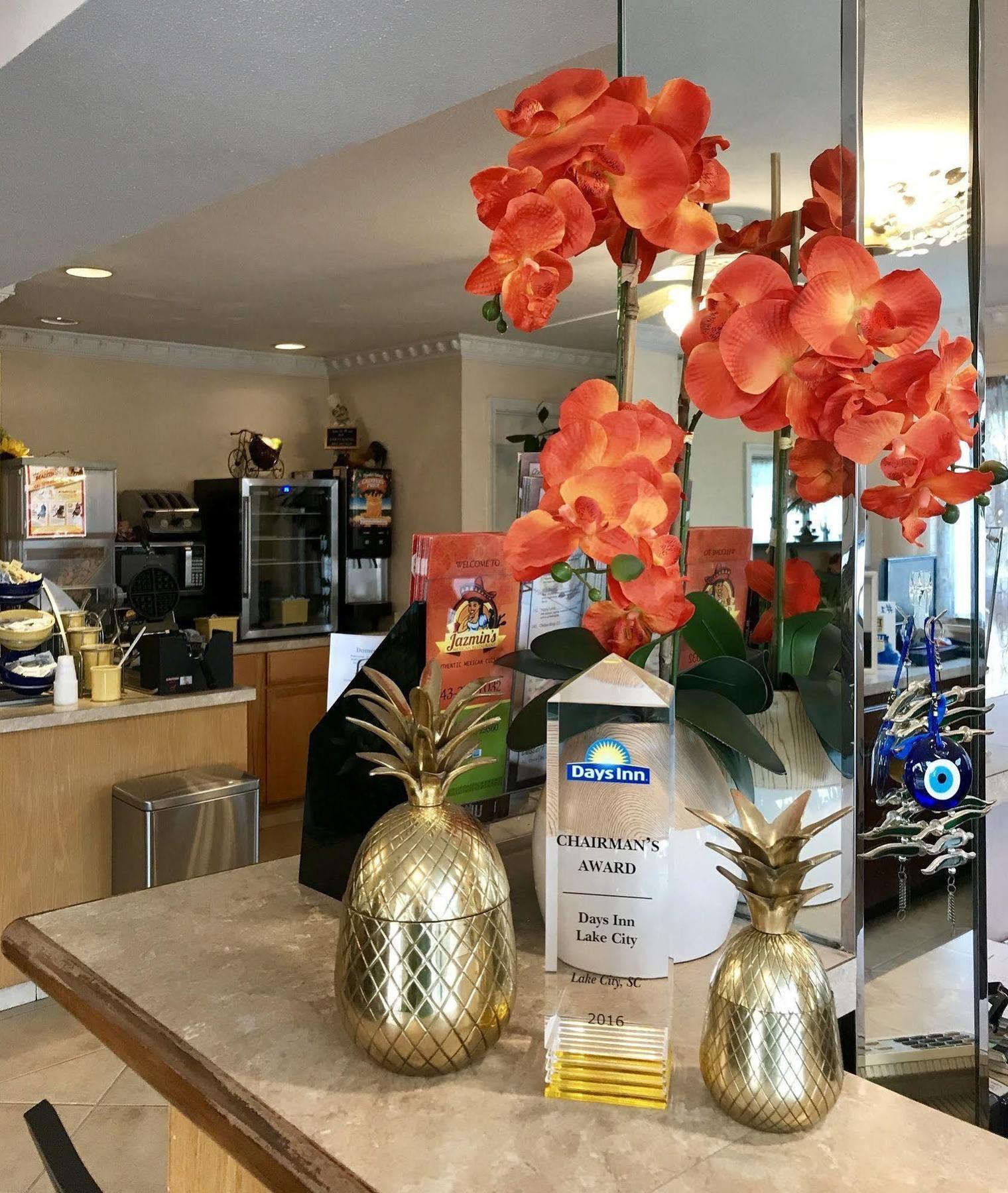 Days Inn By Wyndham Lake City Ngoại thất bức ảnh